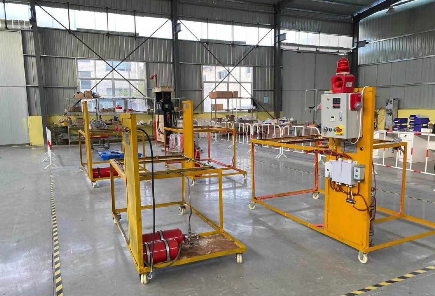 发动机舱灭火装置